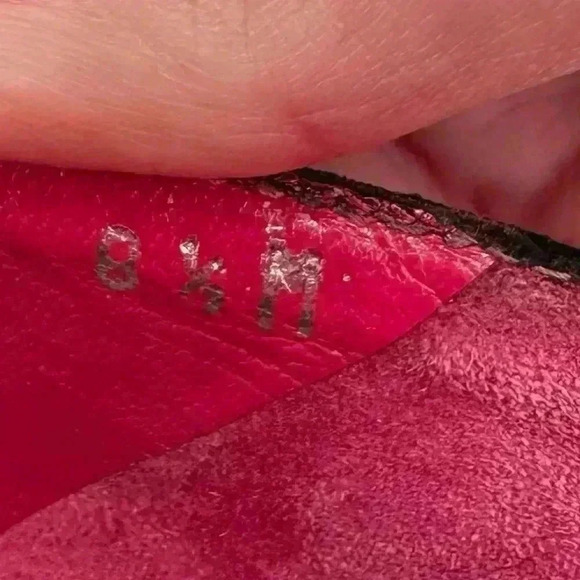 Emanuel Ungaro heels size 8.5 black Italian leather suede cap toe brogue career - Picture 10 of 14